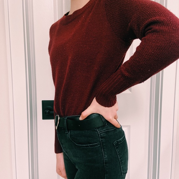 H&M BURGUNDY KNIT SWEATER - Picture 3 of 3